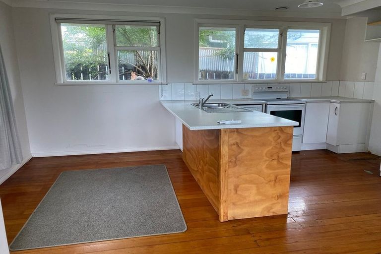 Photo of property in 33 Henderson Crescent, Parkvale, Tauranga, 3112