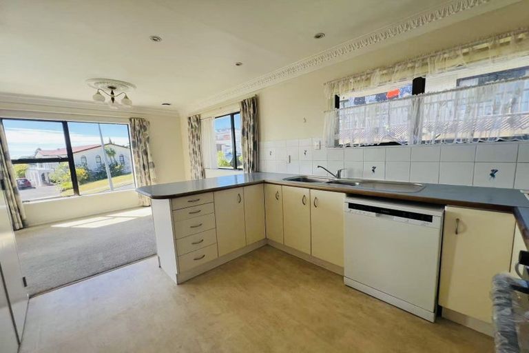 Photo of property in 94 Langana Avenue, Browns Bay, Auckland, 0630