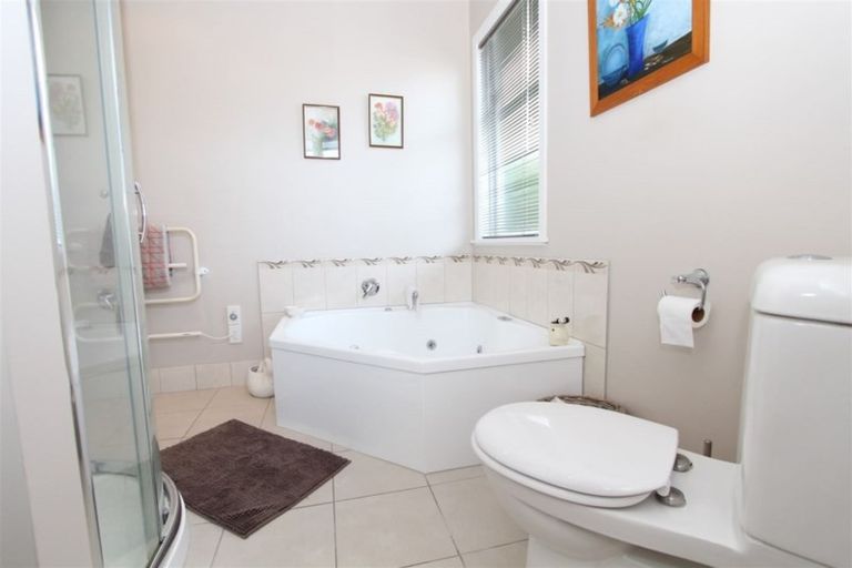 Photo of property in 68 Madras Street, Khandallah, Wellington, 6035