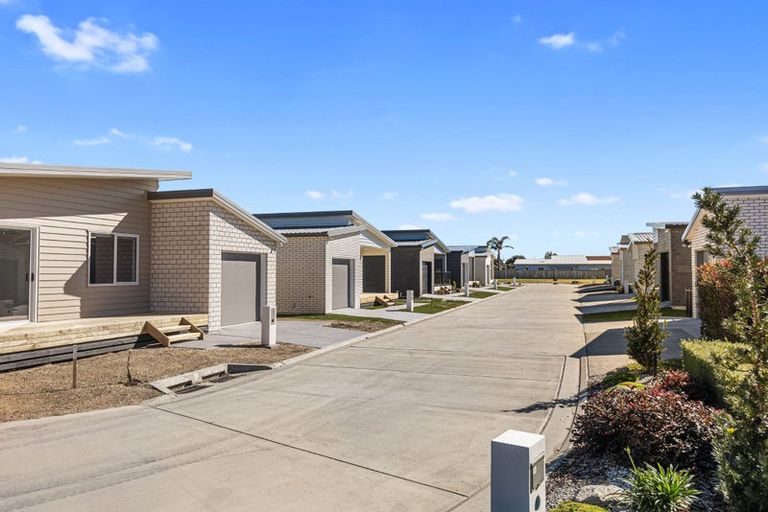 Photo of property in 64 Riley Crescent, Papamoa Beach, 3118