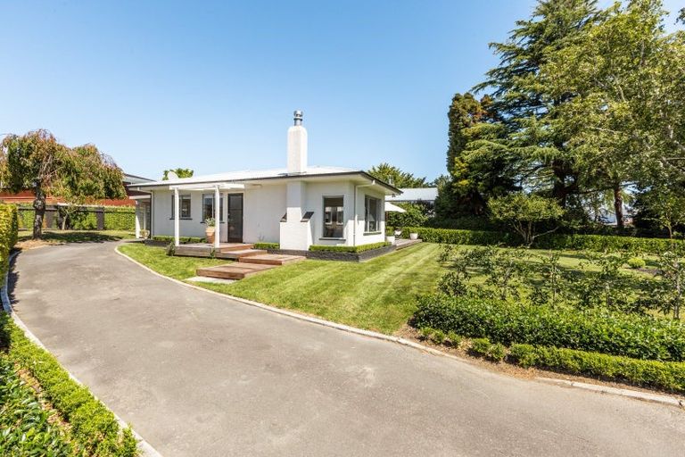 Photo of property in 23 Saint Hill Lane, Havelock North, 4130