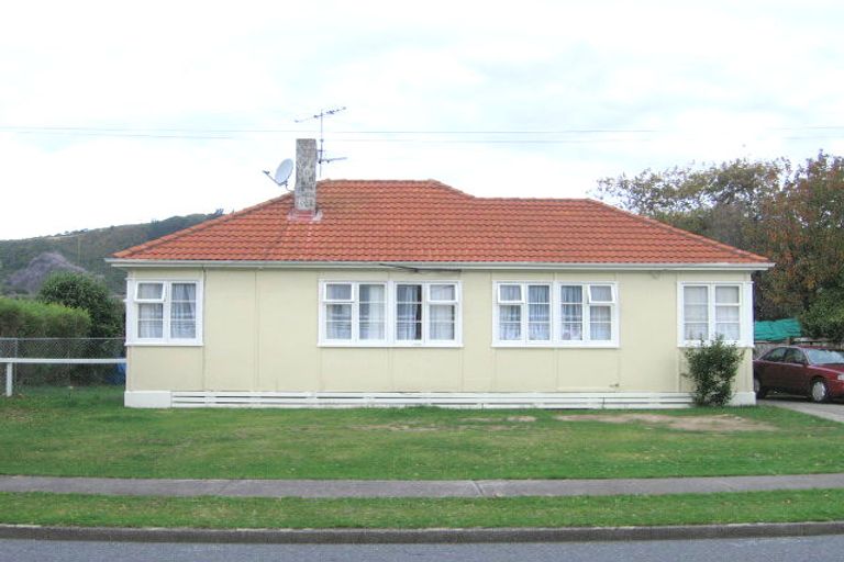 Photo of property in 17 Norris Grove, Taita, Lower Hutt, 5011