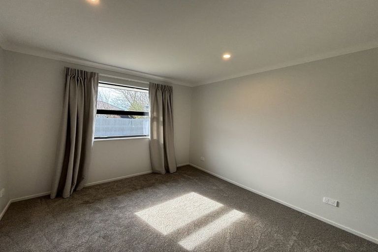 Photo of property in 16a Lenton Street, Aranui, Christchurch, 8061
