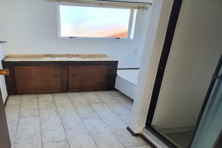 Photo of property in 2/139a Mokoia Road, Birkenhead, Auckland, 0626