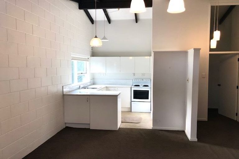 Photo of property in 4/28 Wolsley Avenue, Milford, Auckland, 0620