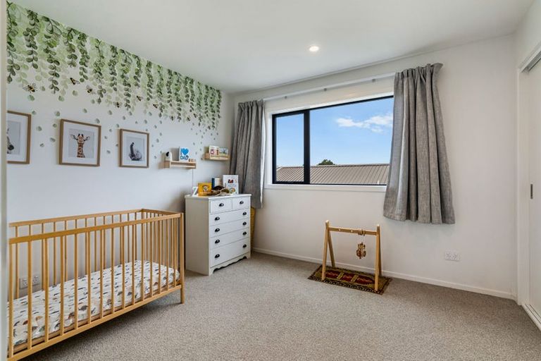 Photo of property in 2/28 Westgate Drive, Westgate, Auckland, 0614