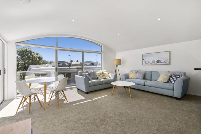 Photo of property in 207/27 Banks Avenue, Mount Maunganui, 3116