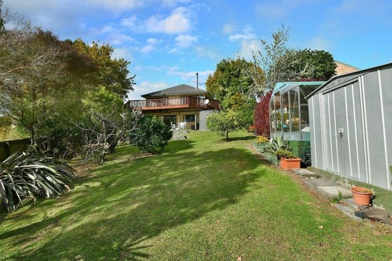 Photo of property in 32 D'oyly Drive, Stanmore Bay, Whangaparaoa, 0932