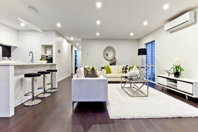 Photo of property in 1b Rae Road, Campbells Bay, Auckland, 0620