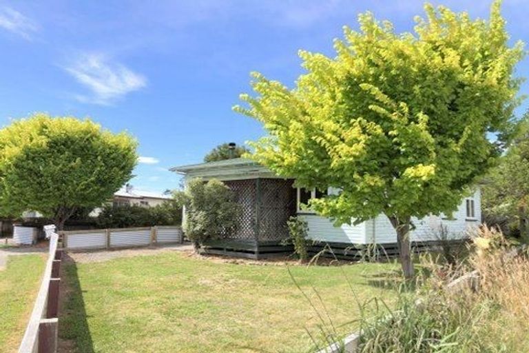 Photo of property in 12 Totara Street, Waipukurau, 4200