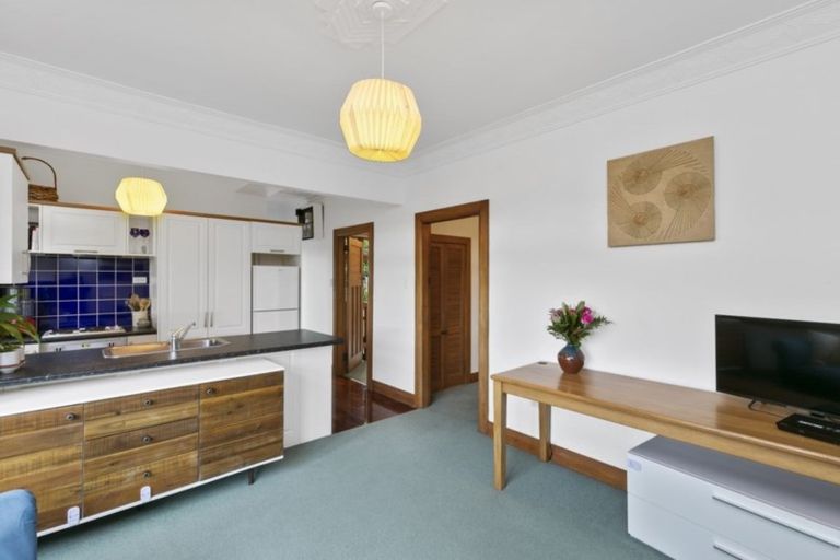 Photo of property in 79 Ngaio Gorge Road, Ngaio, Wellington, 6035