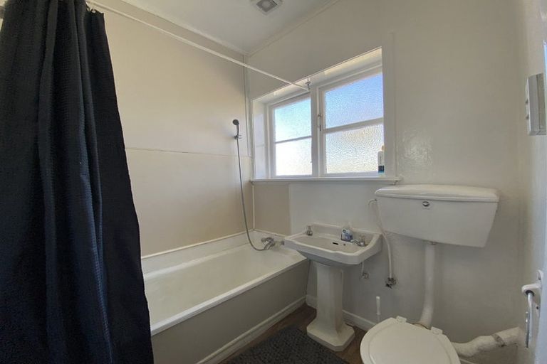 Photo of property in 232 Blenheim Road, Riccarton, Christchurch, 8041