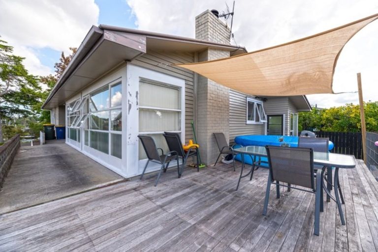 Photo of property in 30 Triangle Road, Massey, Auckland, 0614