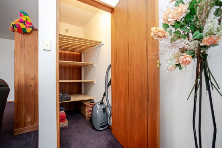 Photo of property in 9 Smith Street, Dannevirke, 4930