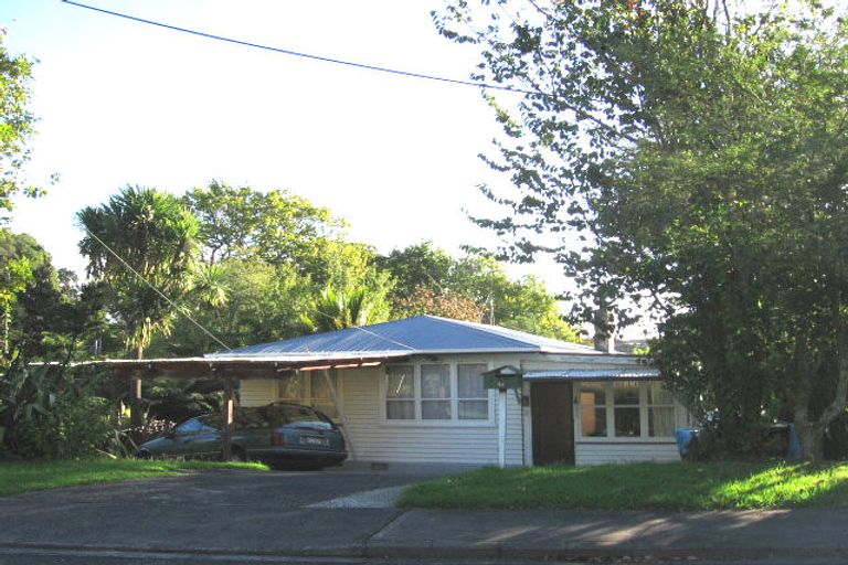 Photo of property in 48 Sylvan Crescent, Te Atatu South, Auckland, 0610