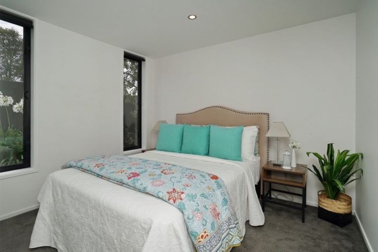 Photo of property in 4/275 Kilmore Street, Christchurch Central, Christchurch, 8011