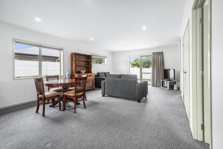 Photo of property in 63a Te Manatu Drive, Huntington, Hamilton, 3210