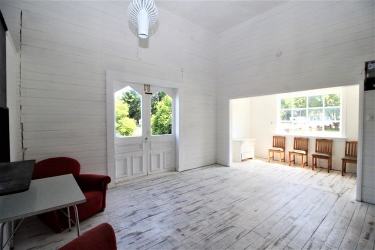 Photo of property in 50 Ross Street, Woodville, 4920