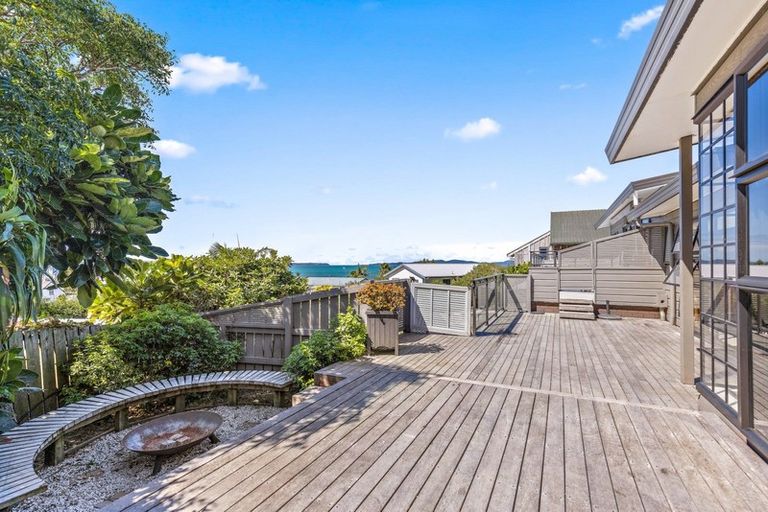 Photo of property in 23 Hinemoa Place, Snells Beach, 0920