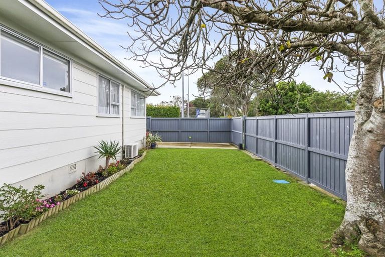Photo of property in 1/103 Pigeon Mountain Road, Half Moon Bay, Auckland, 2012