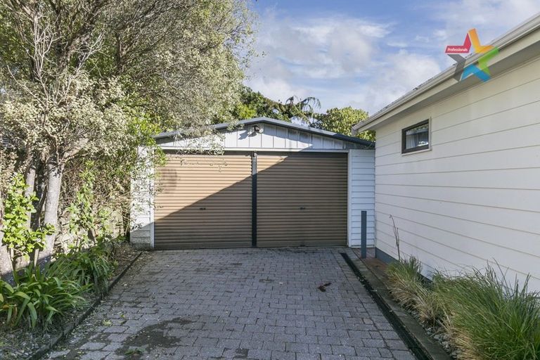 Photo of property in 4 Alanbrooke Place, Karori, Wellington, 6012