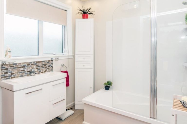 Photo of property in 22 Taumutu Road, Southbridge, 7602