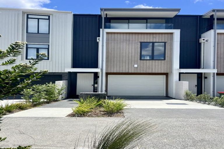 Photo of property in 49 Bearing Parade, Long Bay, Auckland, 0630