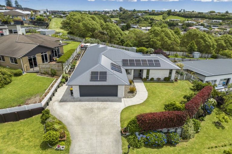 Photo of property in 18 Danny Place, Pyes Pa, Tauranga, 3112