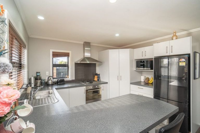 Photo of property in 1 Angelina Way, Kelvin Grove, Palmerston North, 4414