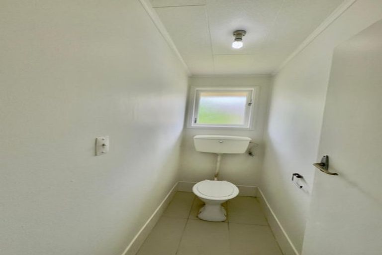 Photo of property in 17 Geoffrey Place, Mangere East, Auckland, 2024