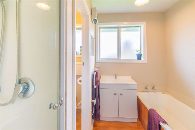 Photo of property in 4 Carbine Place, Sockburn, Christchurch, 8042