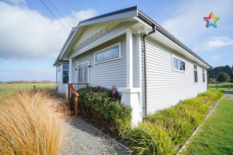 Photo of property in 8 Peace Street, Tuatapere, 9620