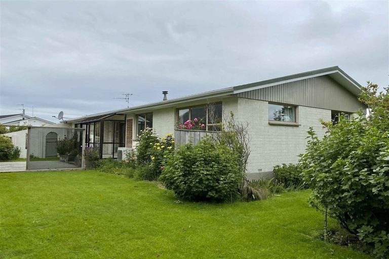 Photo of property in 33 Kildare Drive, Waikiwi, Invercargill, 9810