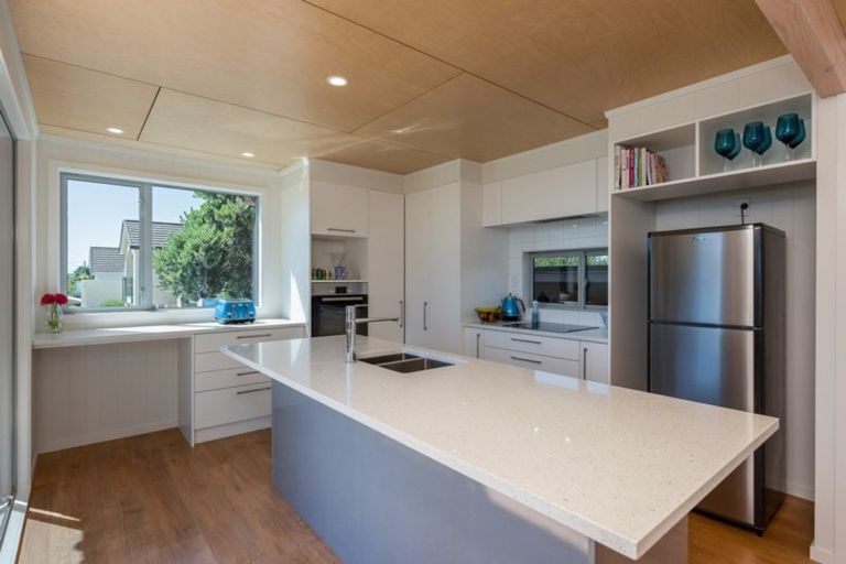 Photo of property in 186-188 Rosetta Road, Raumati South, Paraparaumu, 5032