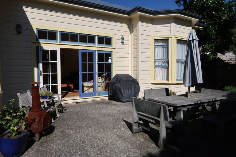 Photo of property in 32 Woodland Road, Johnsonville, Wellington, 6037