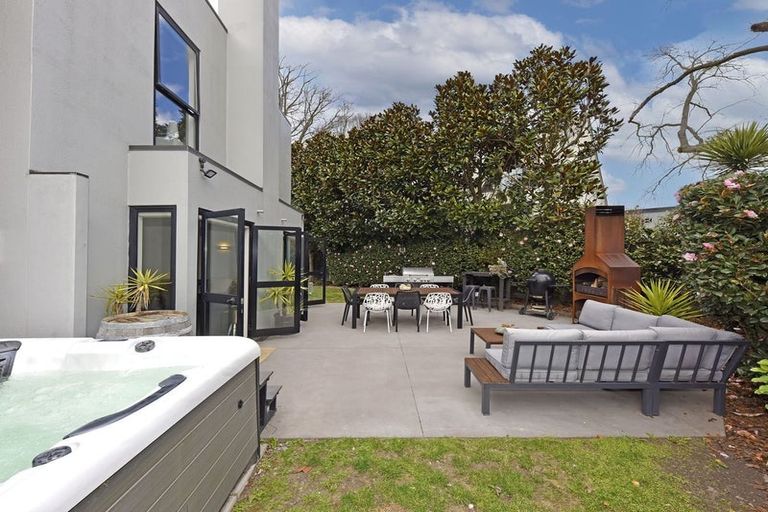 Photo of property in 8 Haineswood Lane, Sockburn, Christchurch, 8042