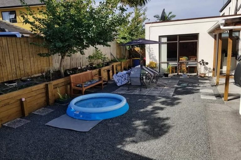 Photo of property in 2a Charlenne Close, Ranui, Auckland, 0612
