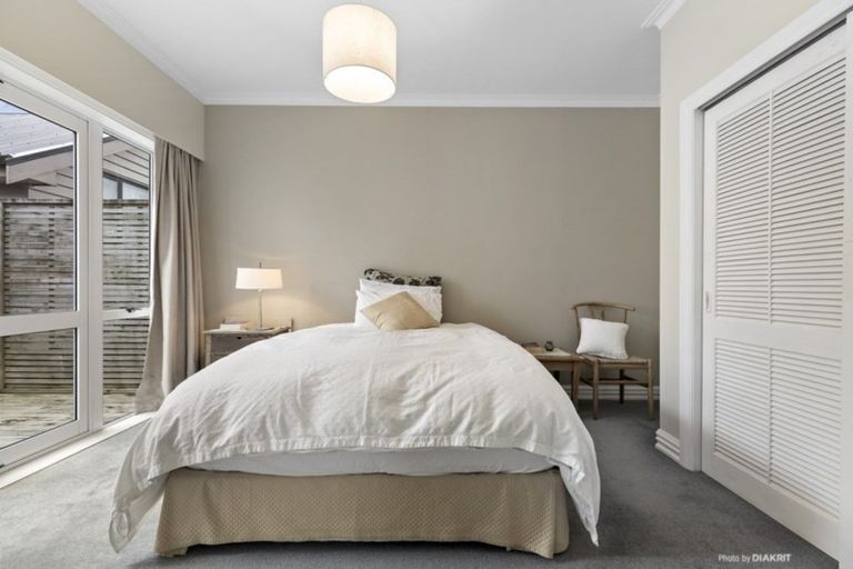 Photo of property in 122 Homebush Road, Khandallah, Wellington, 6035