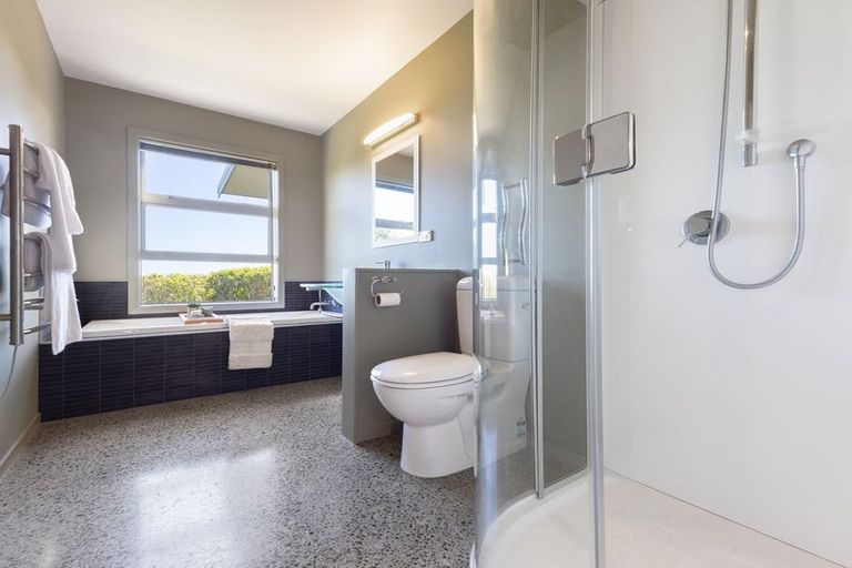 Photo of property in 5 Ocean Vista Lane, Paraparaumu, 5032