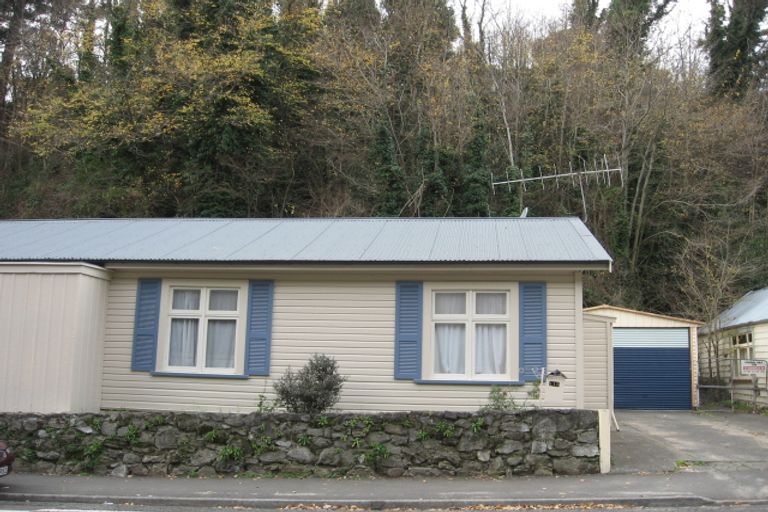 Photo of property in 115-117 Shakespeare Road, Bluff Hill, Napier, 4110