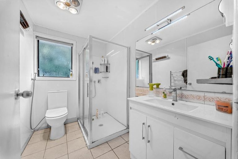 Photo of property in 2/10a Lupton Road, Manurewa, Auckland, 2102