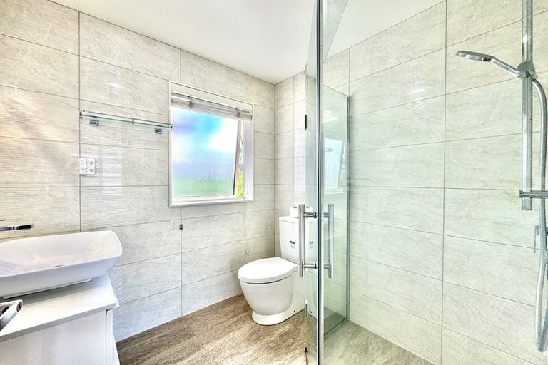 Photo of property in 10 Palazzo Close, Flat Bush, Auckland, 2019