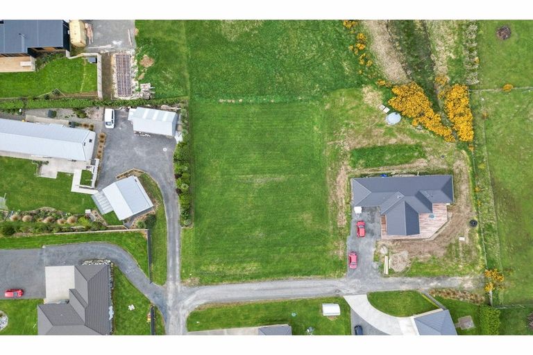 Photo of property in 21 Majestic Chance, Seaward Bush, Invercargill, 9812