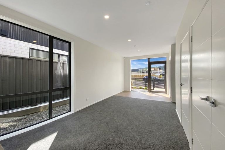 Photo of property in 5 Tokitoki Way, Kenepuru, Porirua, 5022