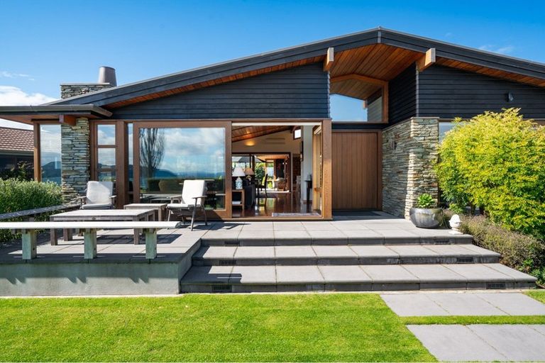 Photo of property in 3 Kinloch Esplanade, Kinloch, Taupo, 3377