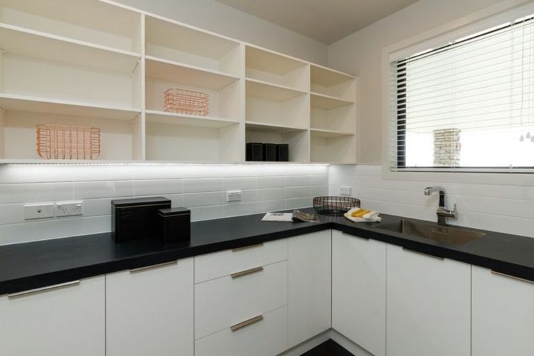 Photo of property in 203 Pacific Drive, Fitzherbert, Palmerston North, 4410