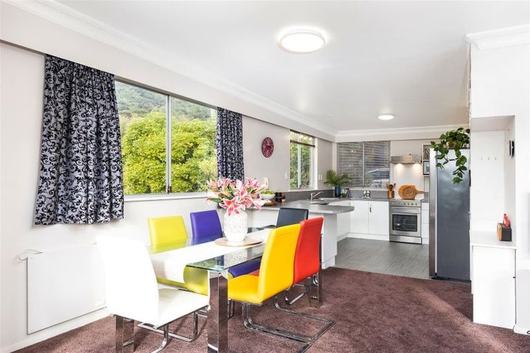 Photo of property in 1/29 Waikawa Road, Picton, 7220