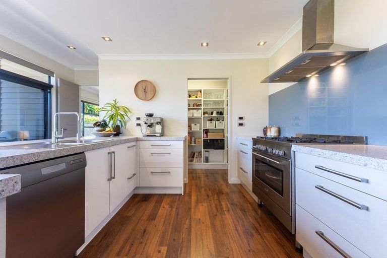 Photo of property in 4 Pateke Way, Paraparaumu Beach, Paraparaumu, 5032