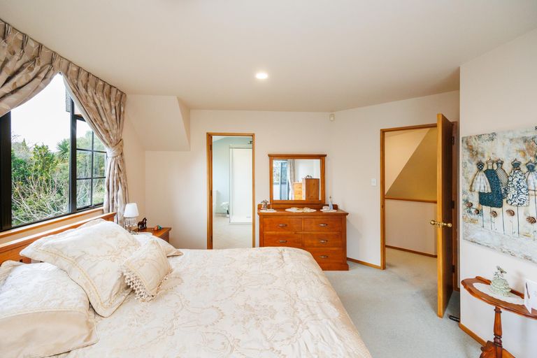 Photo of property in 12a Montgomery Terrace, Hokowhitu, Palmerston North, 4410