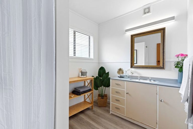 Photo of property in 1 Karaka Road, Otumoetai, Tauranga, 3110